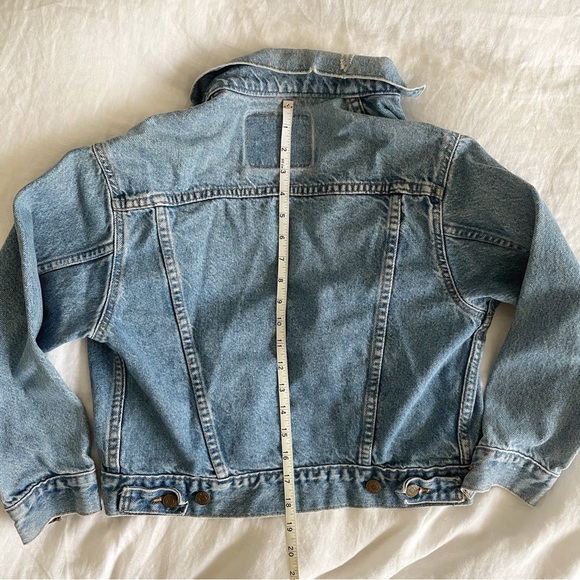 Vintage Levi’s Cropped Denim Jacket - Picture 3 of 5